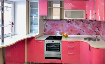 20 розовая кухня со скинали сакура